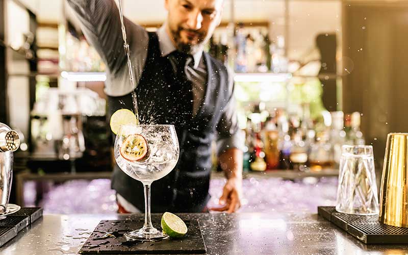 bar tender