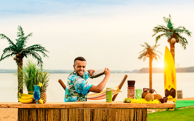 Bar Med, Club Med roles