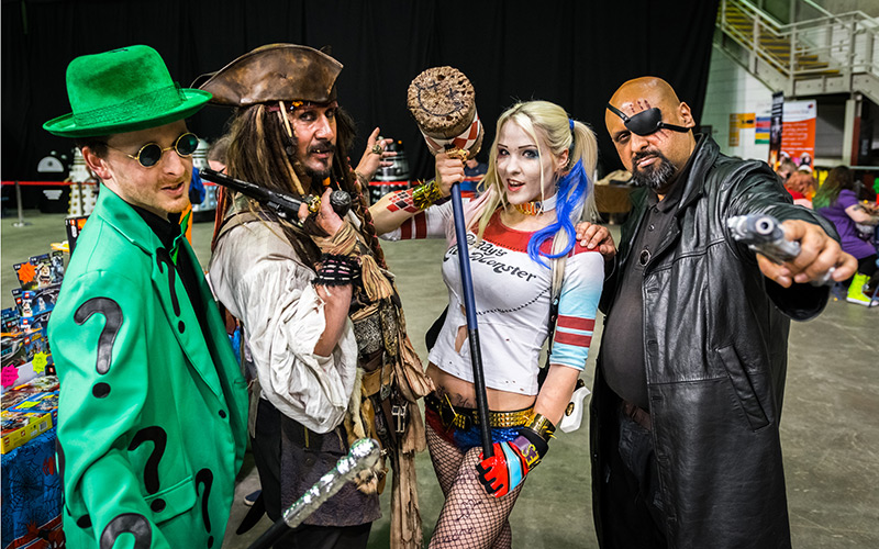 cosplayers