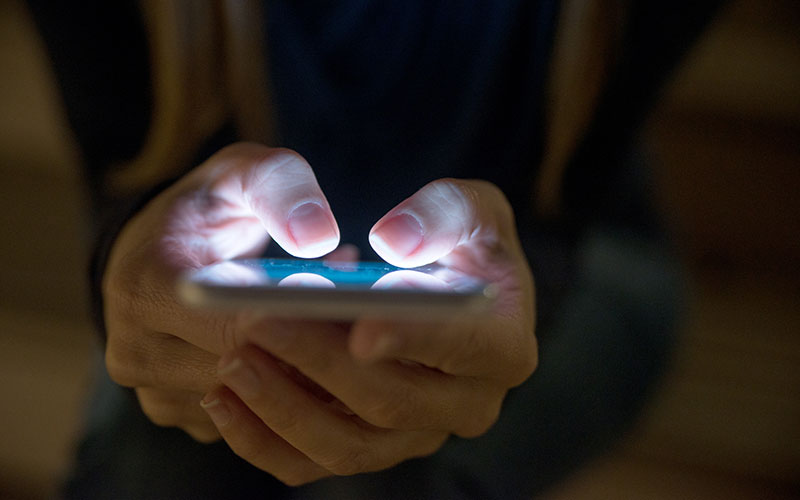 dodgy online posting, secretive