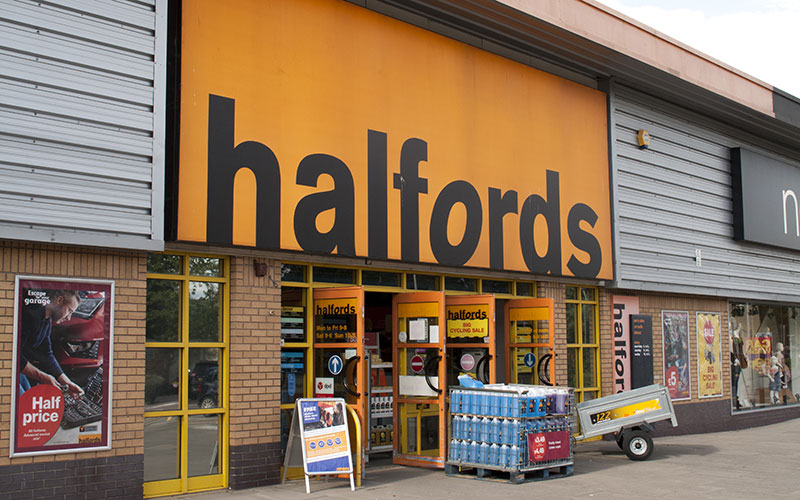 Halfords is recruiting ©Shutterstock
