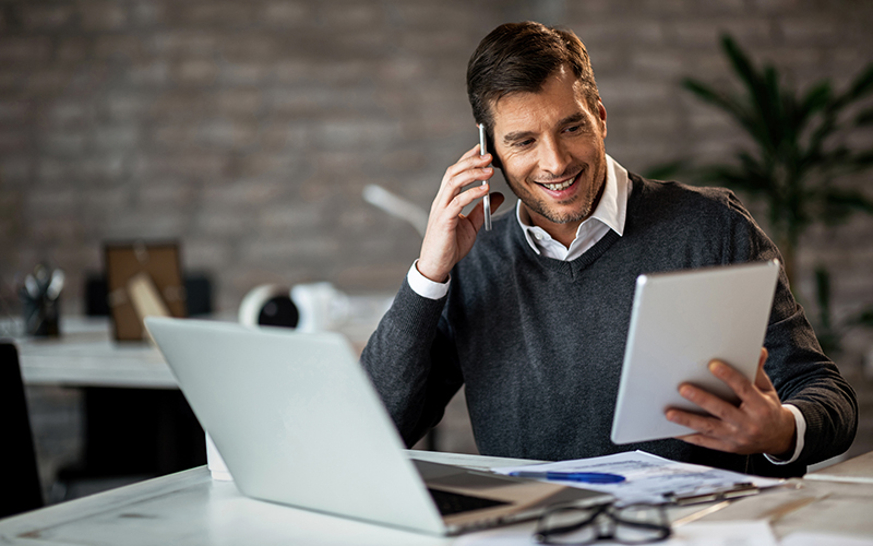 Communicate with contractors