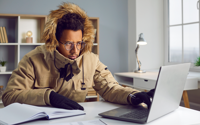 Working environment can affect productivity ©Studio Romantic, Shutterstock