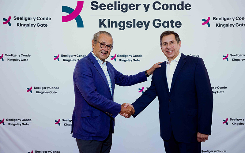 L-r: Luis Conde (Seeliger y Conde) and Eduardo Antunovic (Kingsley Gate)