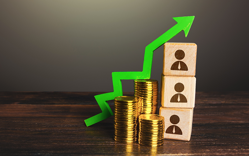 Salaries increase in recruitment ©Andrii Yalanskyi, Shutterstock